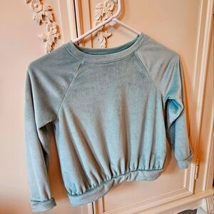 Cat and Jack Green Long Sleeve top in size 6x